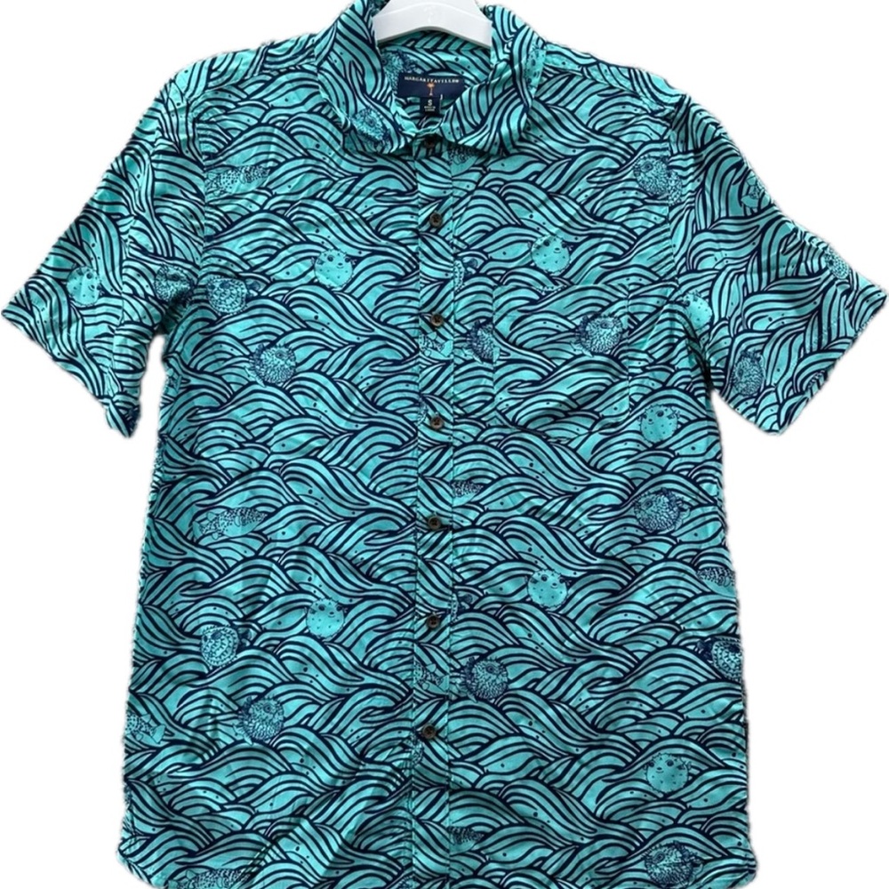 Margaritaville Aruba Blue Pufferfish Button Down Shirt